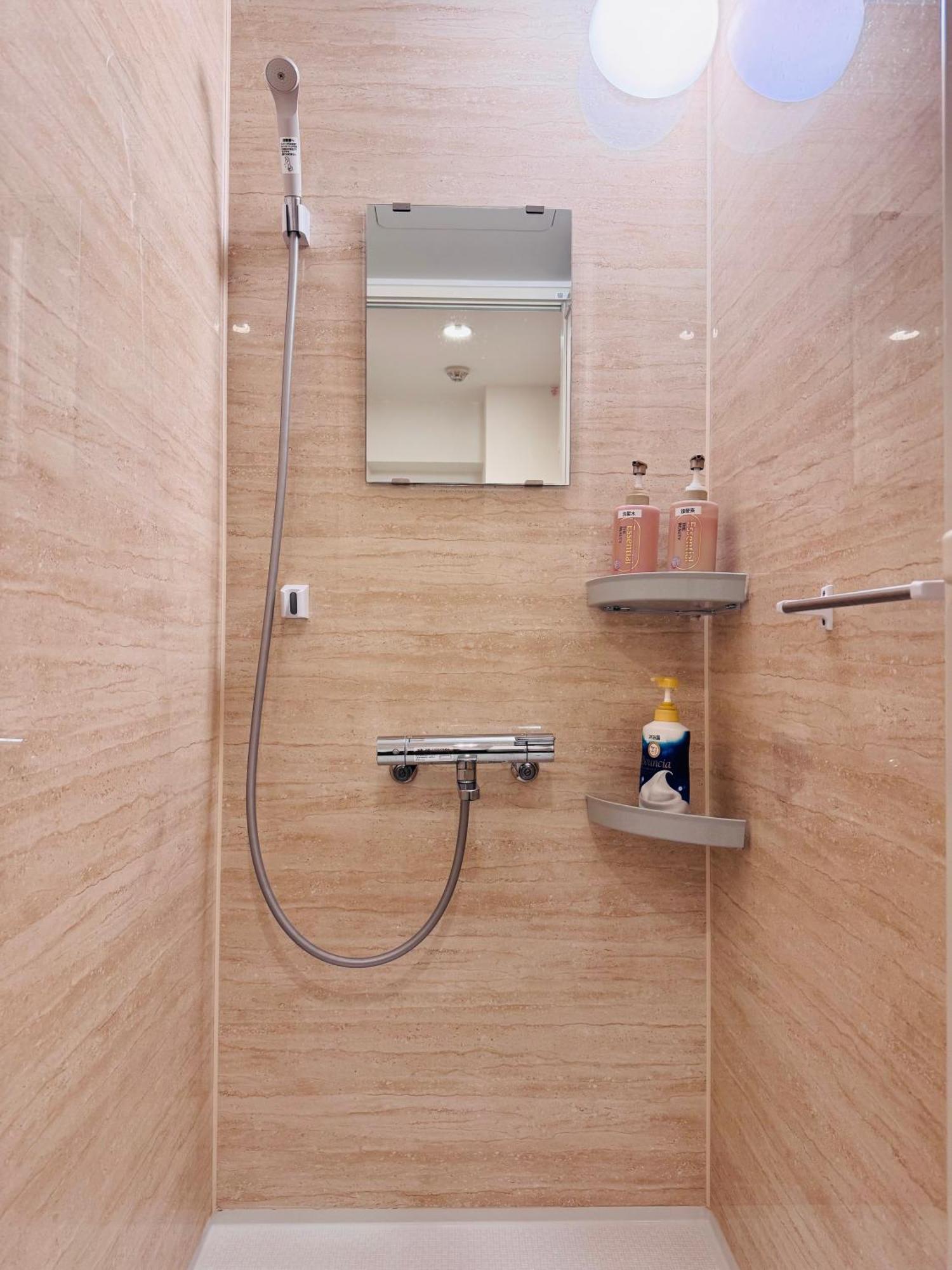 World House Kameido -direct To Akihabara&shinjuku, Near Asakusa &skytree, 30 Mins To By Train